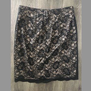 Banana Republic lace pencil Skirt, Size 6 Petite